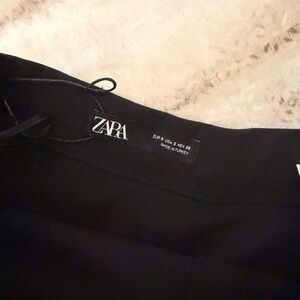 Zara Classic Black Apparel